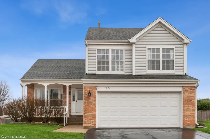 Single-family home on E Silver Oaks Drive in Round Lake Beach, IL — listed and sold by Stonebridge Realty.